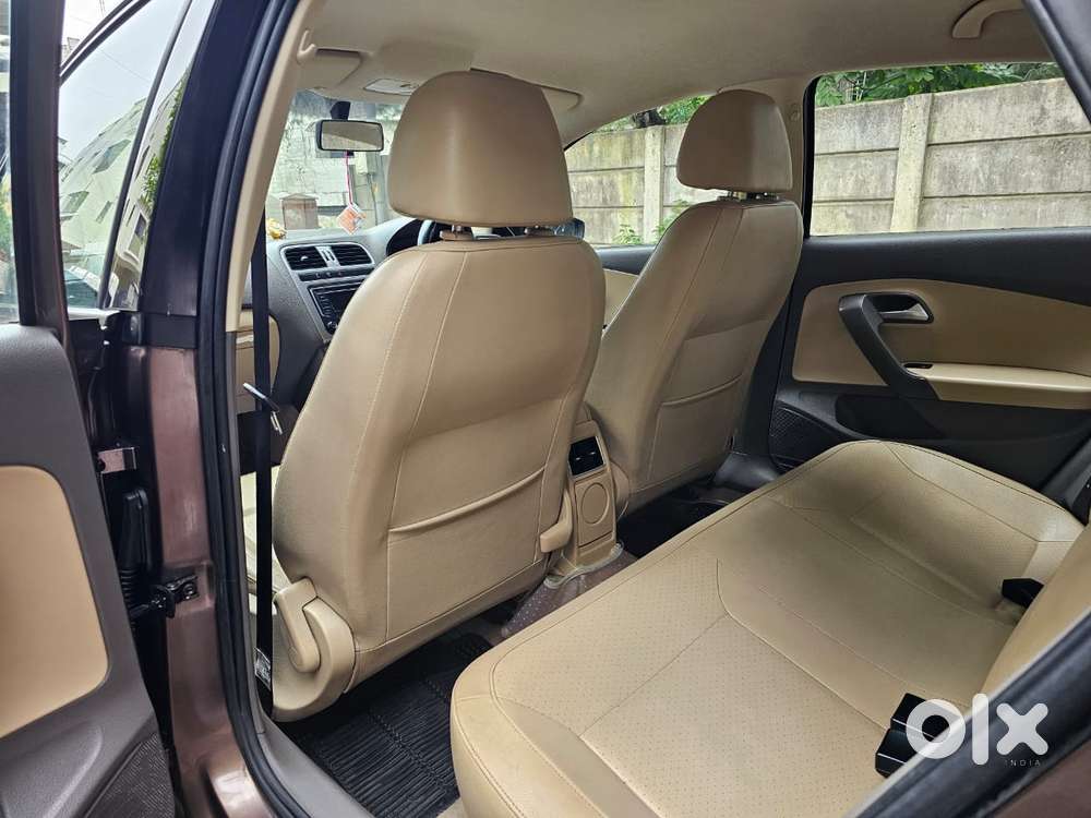Volkswagen Vento 1.2 Tsi Highline Plus At, 2015, Petrol