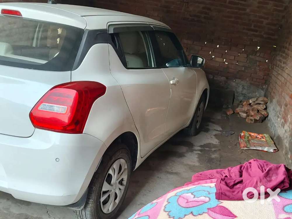 Selling Maruti Suzuki Swift Vxi 2020 Petrol