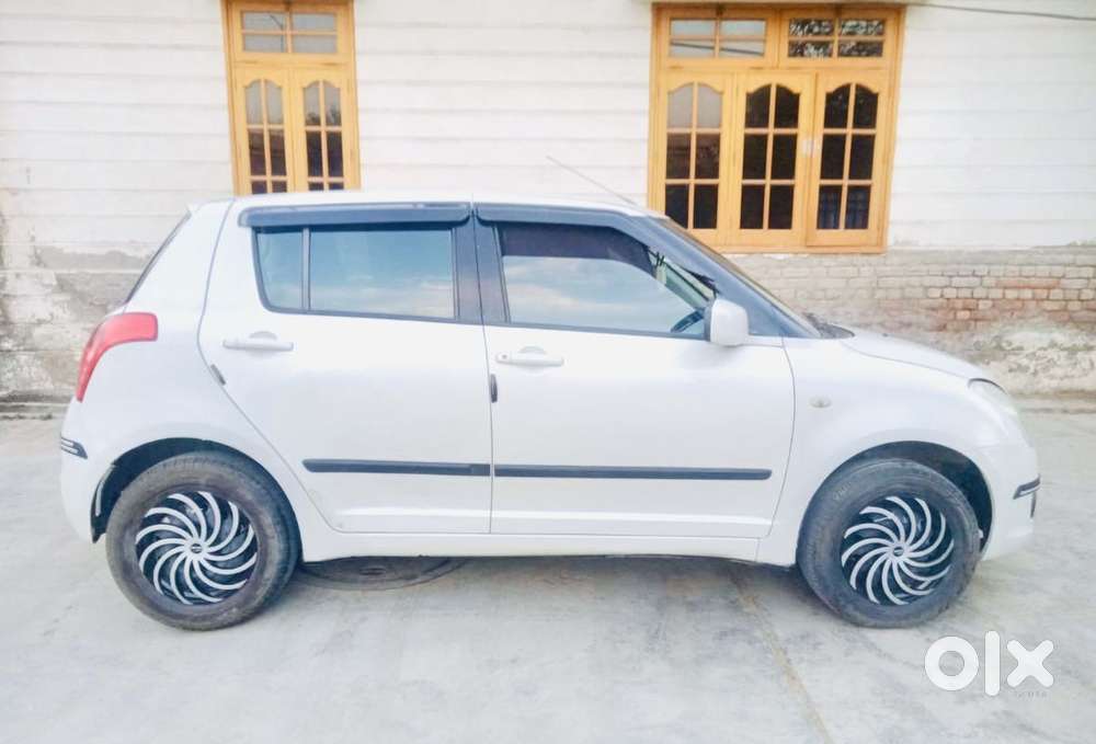 Maruti Suzuki Swift Vxi Glory Limited Edition, 2011, Petrol