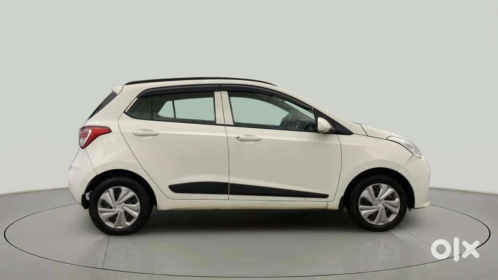 Hyundai Grand I10 1.2 Kappa Sportz Option, 2017, Cng & Hybrids