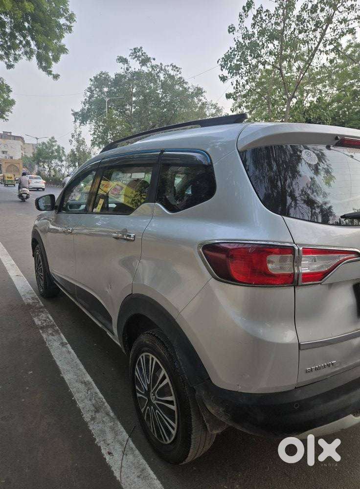 Renault Triber Rxz, 2022, Petrol
