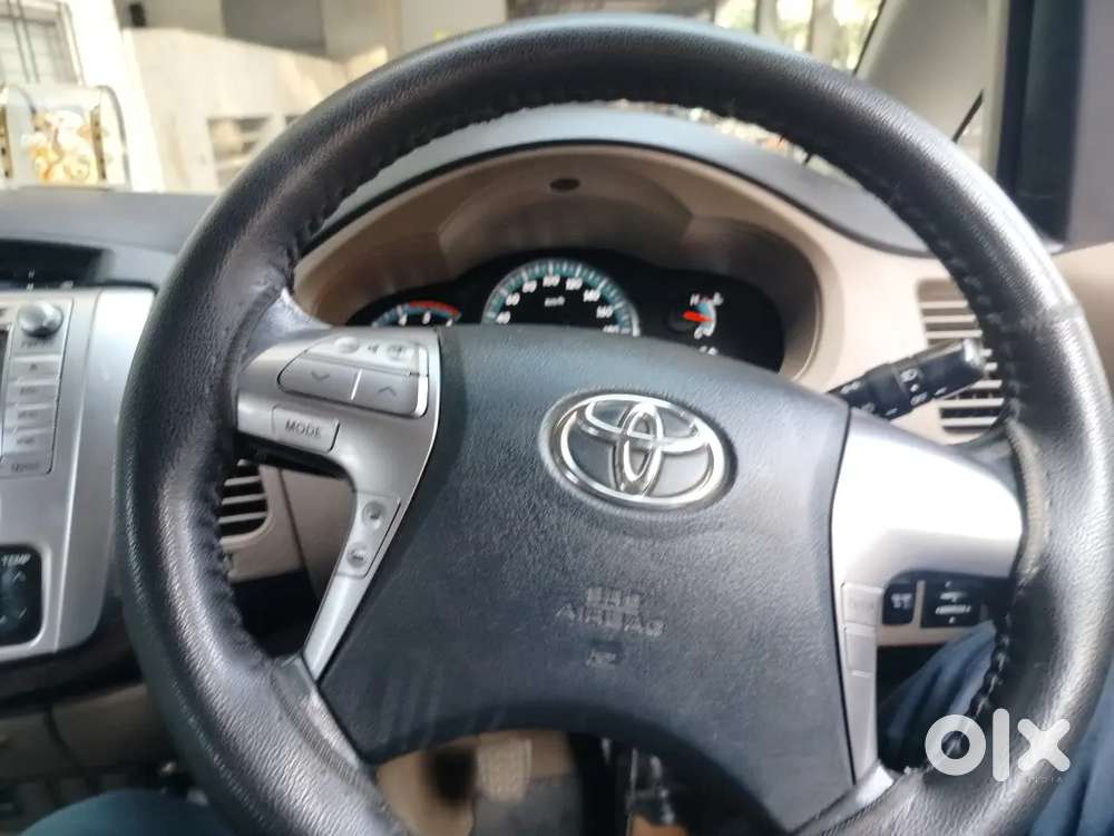 Toyota Innova 2015 V Diesel 7 Str 84000 Km Driven Excellent Condition
