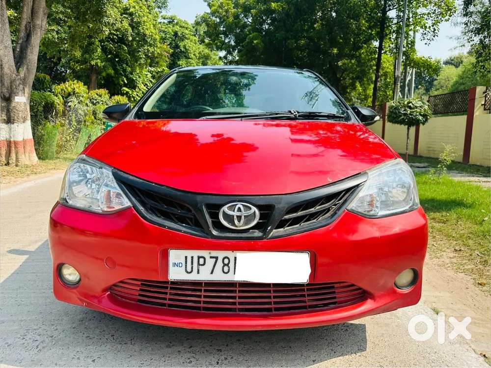 Toyota Etios Liva V Dual Tone, 2016, Petrol