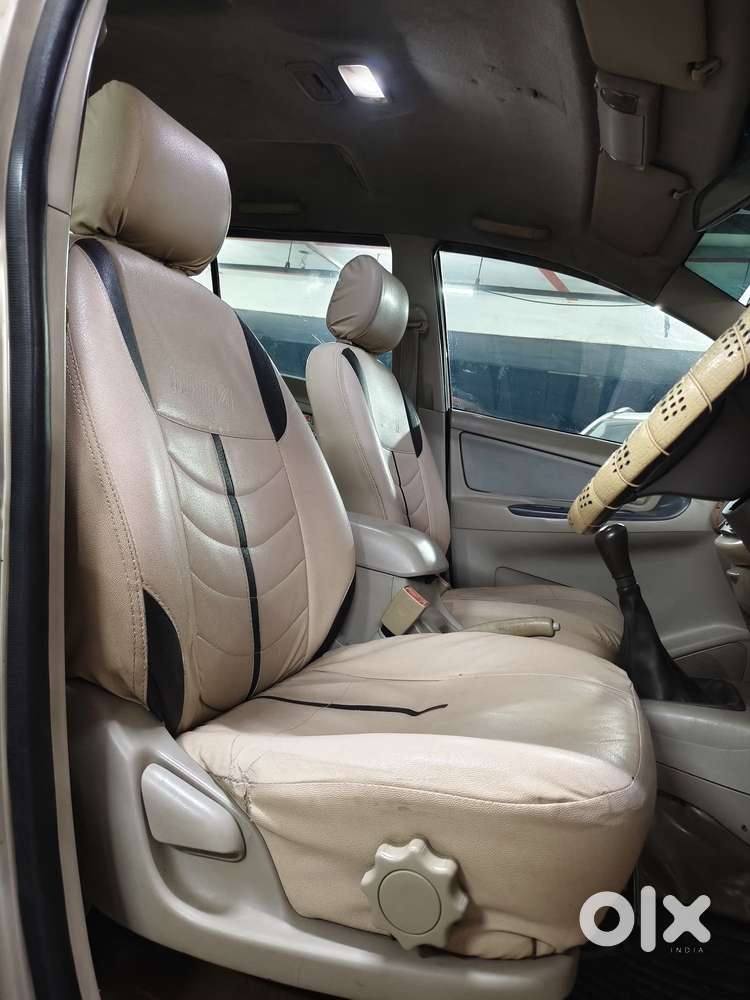 Toyota Innova 2.5 G (diesel) 8 Seater, 2010, Diesel
