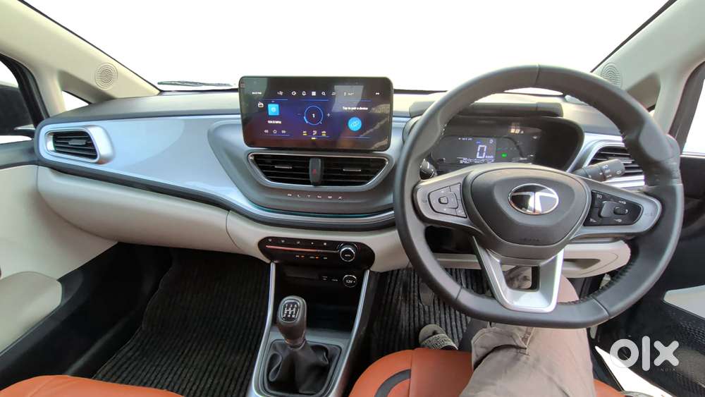 Tata Altroz Xz, 2025, Petrol