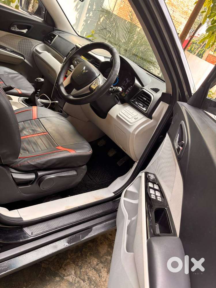 Mahindra Xuv300 2024 W8 Petrol 56388 Km