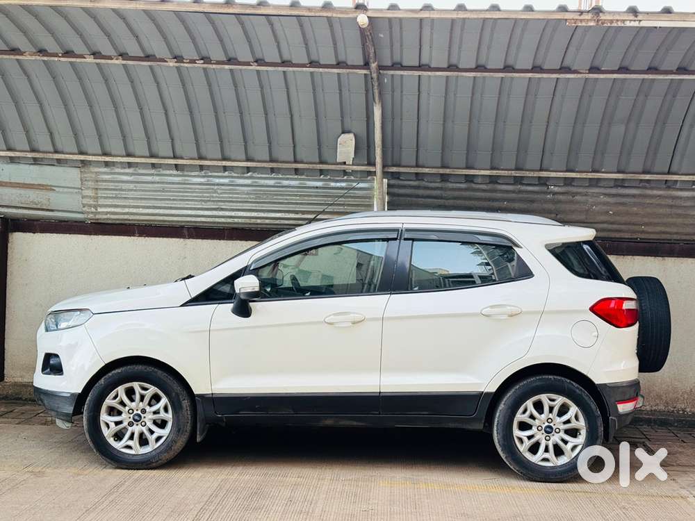 Ford Ecosport Titanium Petrol Automatic 2015 2nd Owner 77348 Km 325000