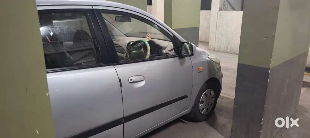 Hyundai I10 Sportz. Automatic+cng