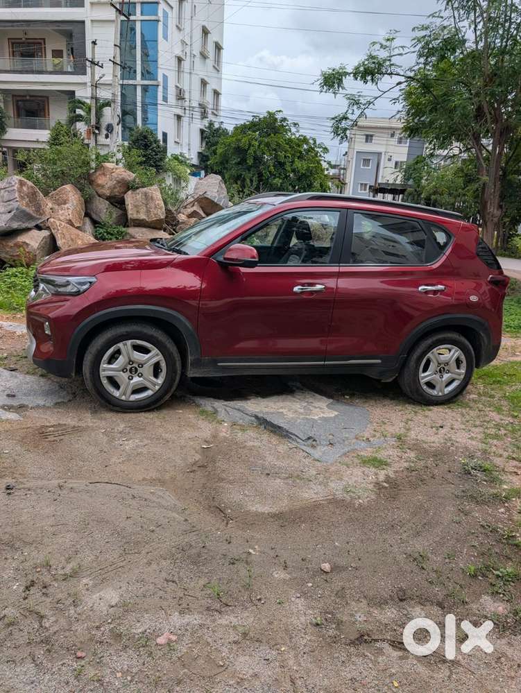 Kia Sonet Petrol 2021 Automatic Well Maintained Less Driven