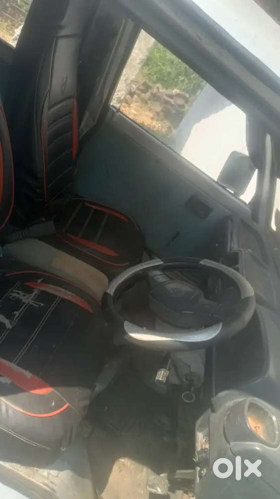Maruti Suzuki Omni 2010