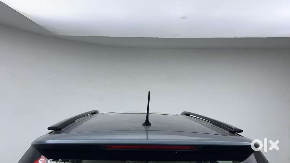 Mahindra Xuv300 1.2 W8 (o) Amt Petrol, 2023, Petrol