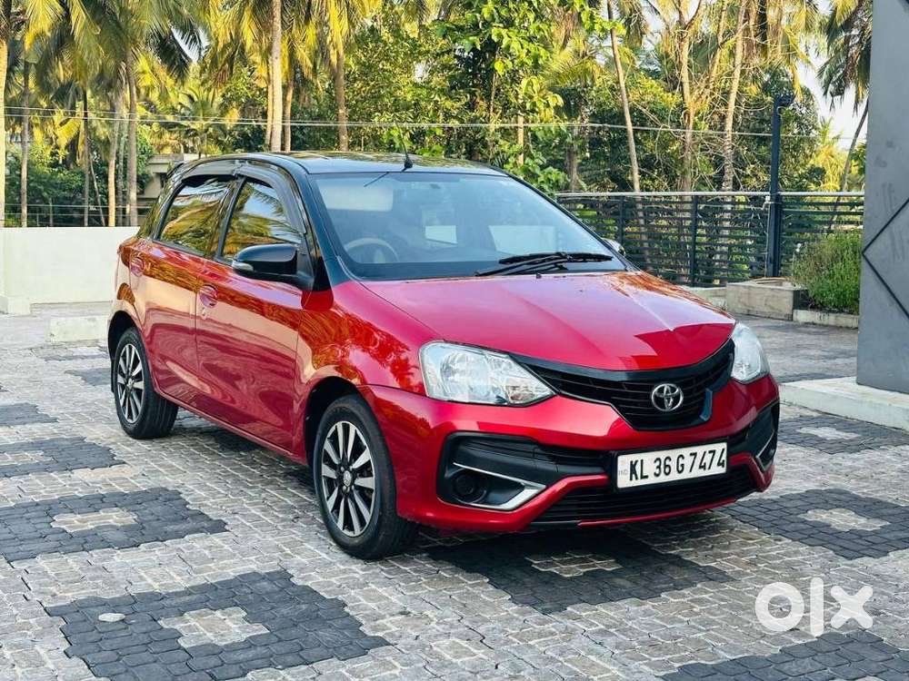 Toyota Etios Liva V Dual Tone, 2018, Petrol