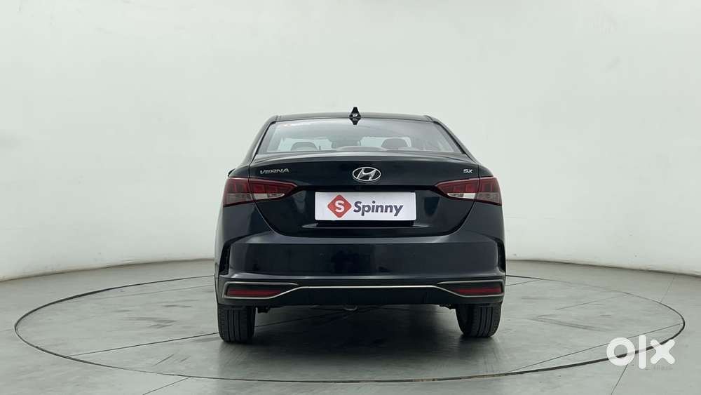 Hyundai Verna 1.5 Mpi Mt Sx (o), 2023, Petrol