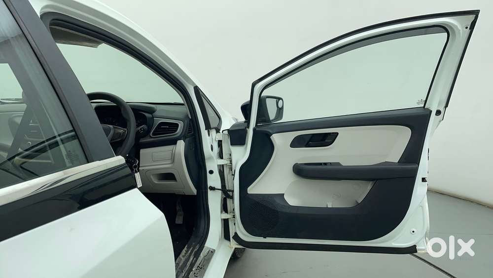 Tata Altroz 1.2 Xe Plus Petrol, 2021, Petrol