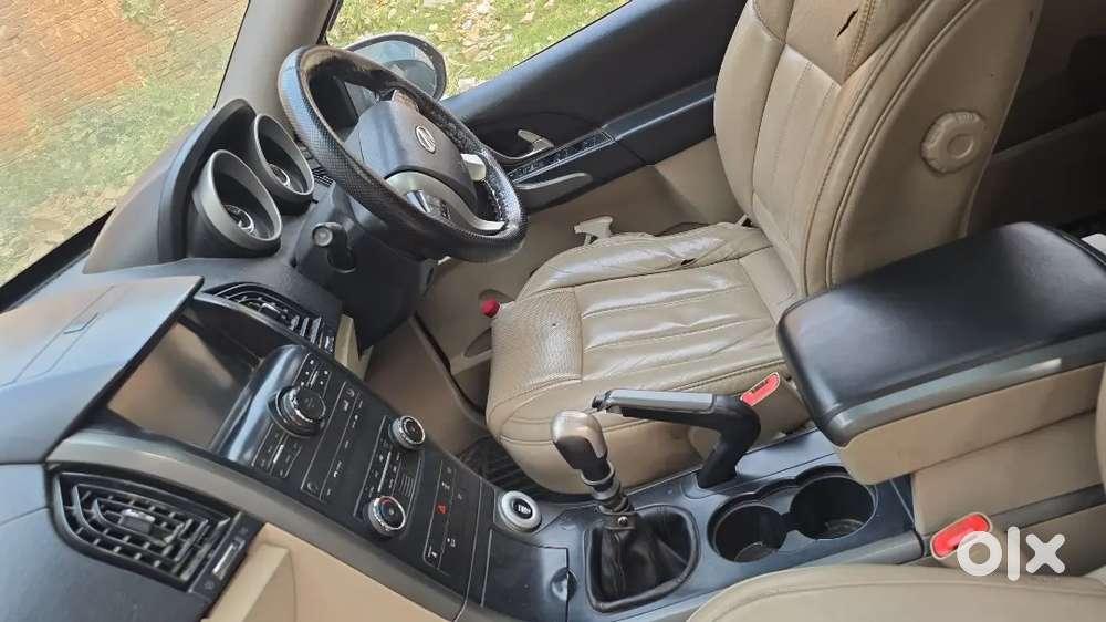 Mahindra Xuv500 2017 Diesel 72800 Km Driven