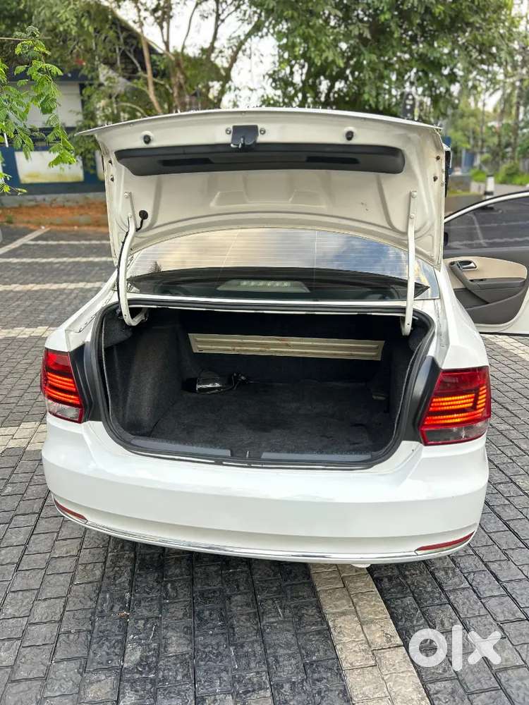 Volkswagen Vento Diesel 2013 Manual Highline