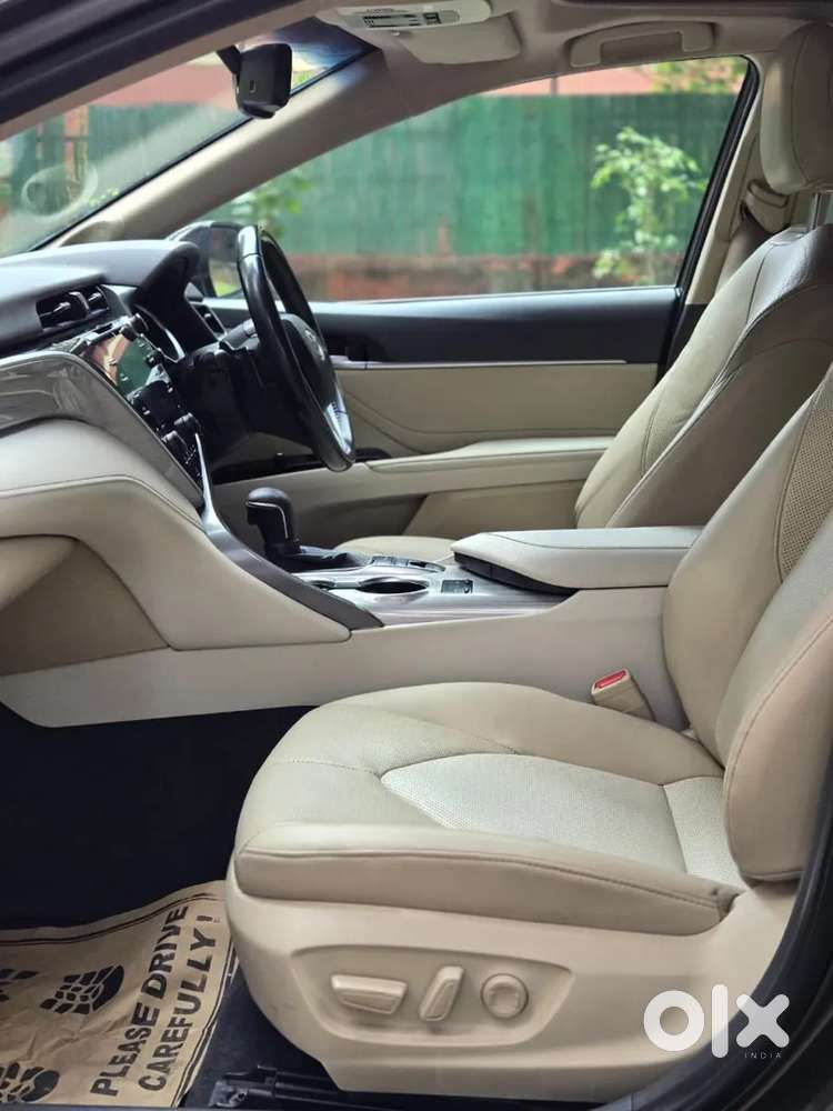 Toyota Camry Hybrid, 2021, Petrol