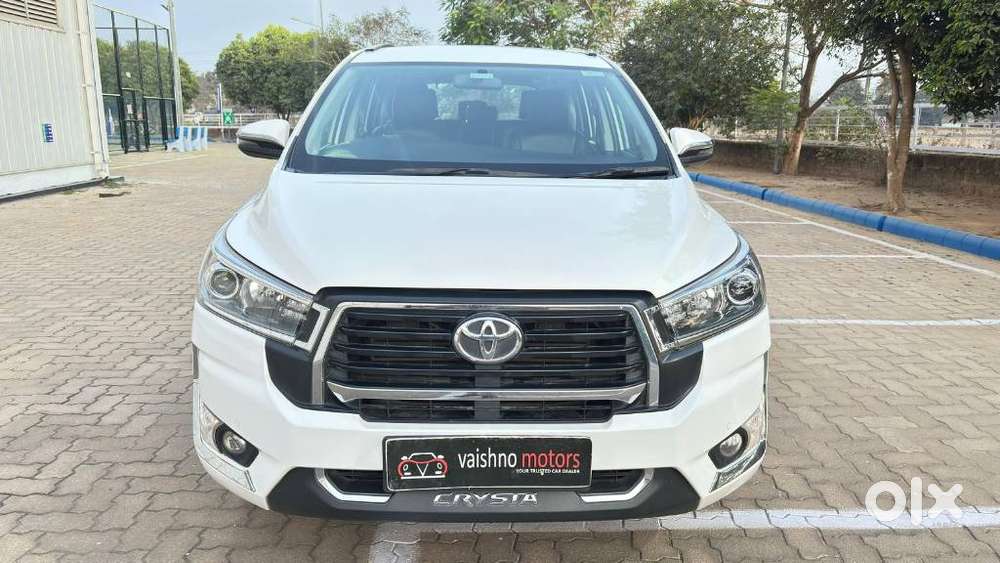Toyota Innova Crysta 2.4 V 8 Str, 2023, Diesel