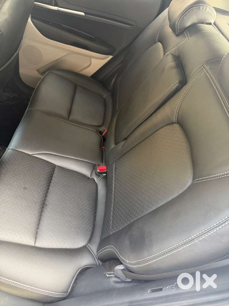 Kia Sonet Petrol 2051