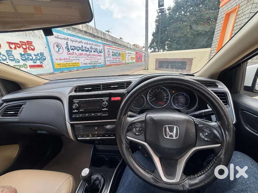 Honda City 2015 1.5 V Mt