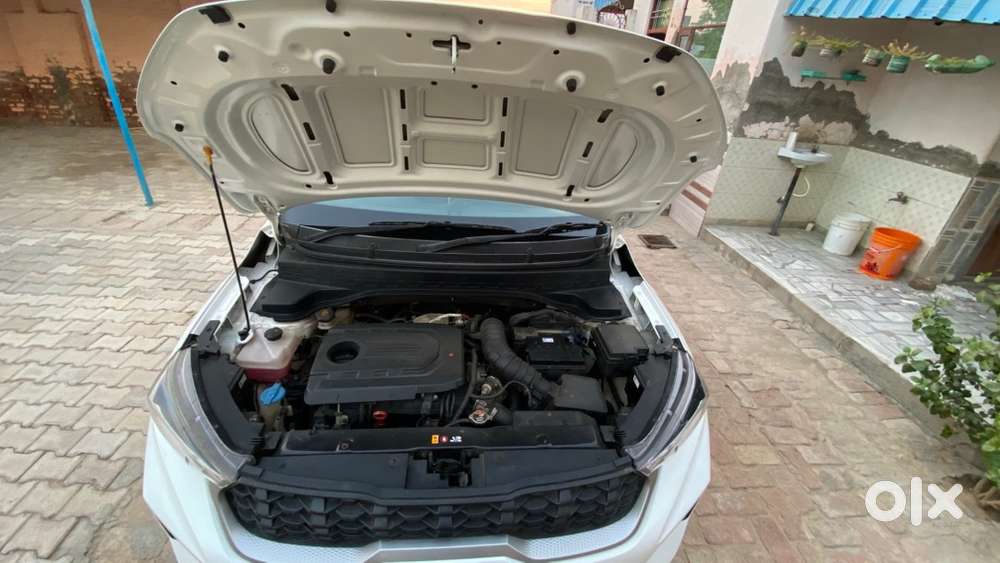 Kia Sonet 2021 Diesel Well Maintained.