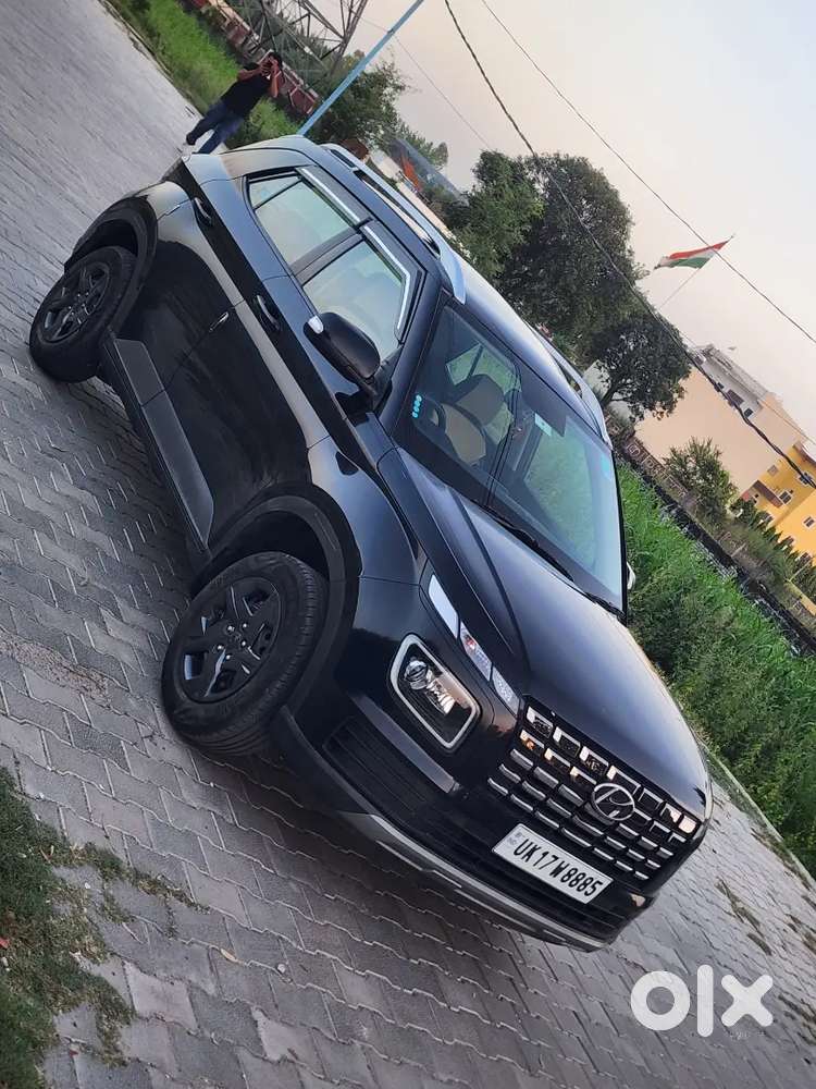 Hyundai Venue Sx Push Button Stat Dono Chabi Full Insurance Sunroof