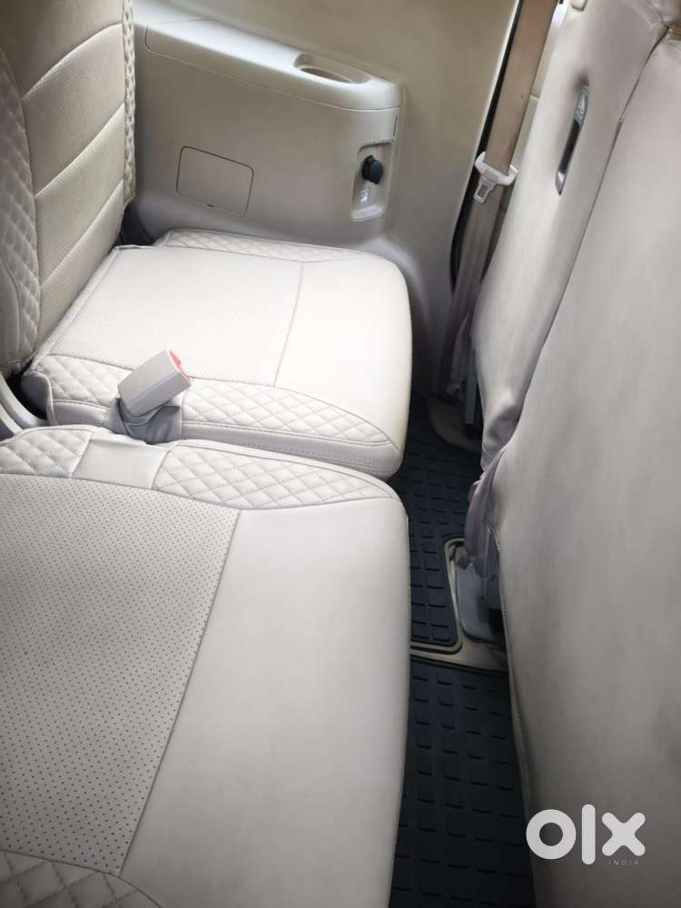 Maruti Suzuki Ertiga Zxi Shvs, 2022, Petrol