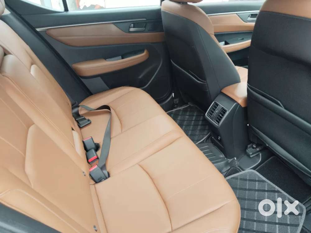 Honda Elevate Zx Cvt, 2023, Petrol