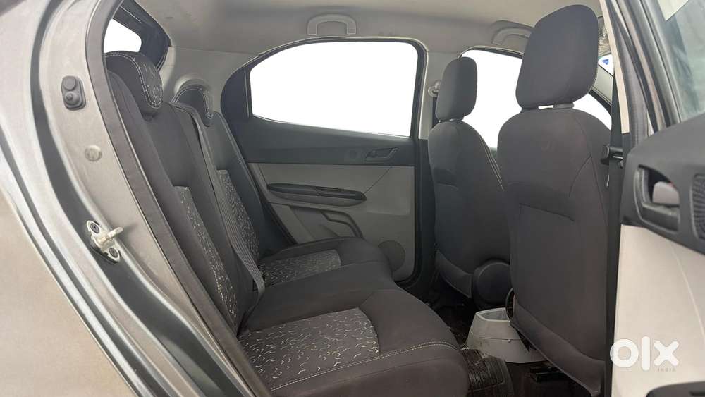 Tata Tiago 1.2 Revotron Xt, 2022, Petrol