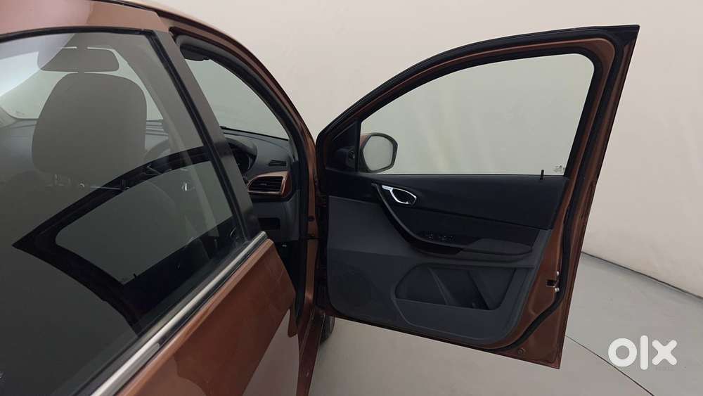Tata Tigor 1.2 Revotron Xz Option, 2017, Petrol