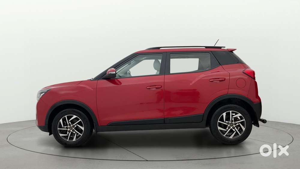 Mahindra XUV300 1.2 W8 (O) AMT Petrol, 2022, Petrol