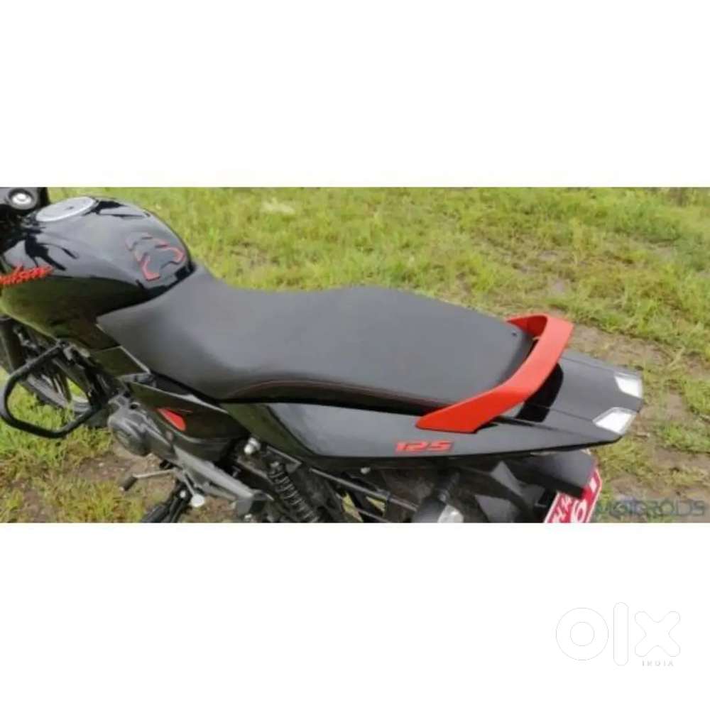 Pulsar 125, split seat version with all the documents