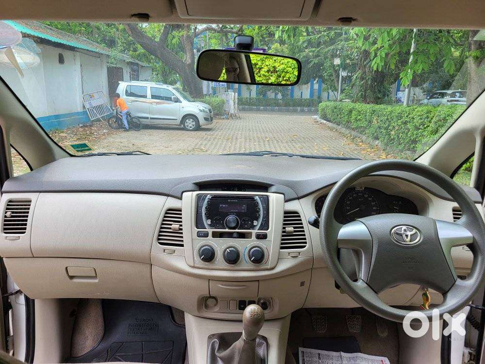 Toyota Innova 2.5 G (diesel) 8 Seater, 2013, Diesel