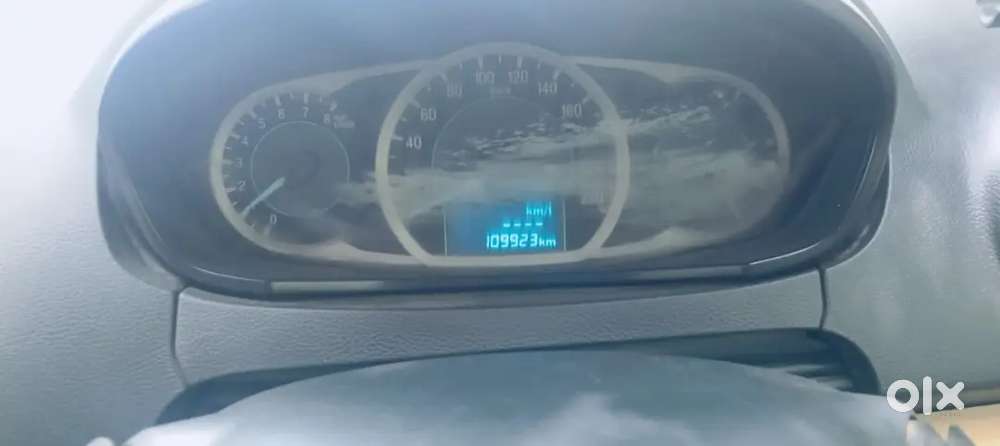 Ford Aspire Titatinium Blu 2016