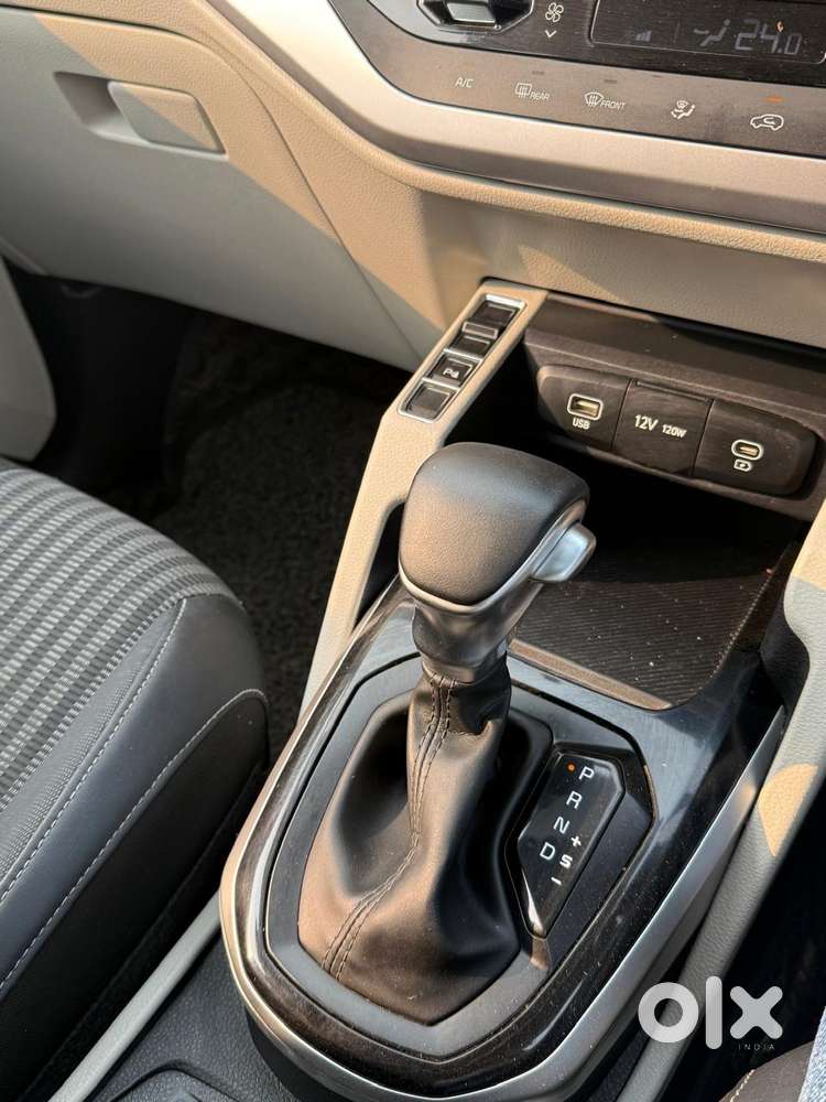 Kia Carens 1.4 Prestige Plus Turbo Dct 7 Str, 2023, Petrol