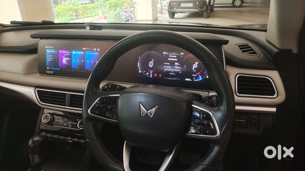 Mahindra Xuv700 2.2 Ax 7 Diesel At Luxury Pack Str Awd, 2022, Diesel