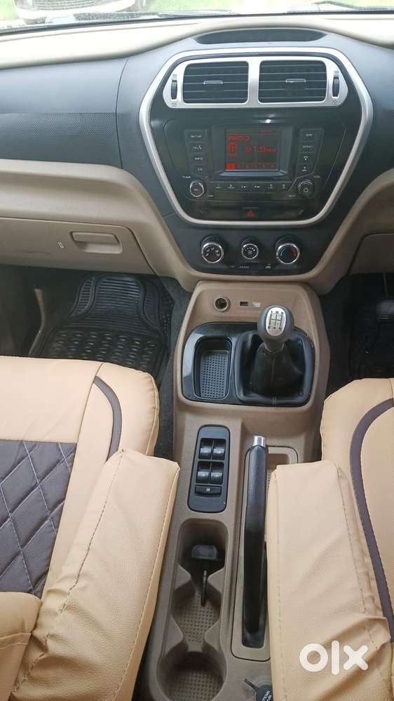 Mahindra Tuv 300 T8, 2016, Diesel