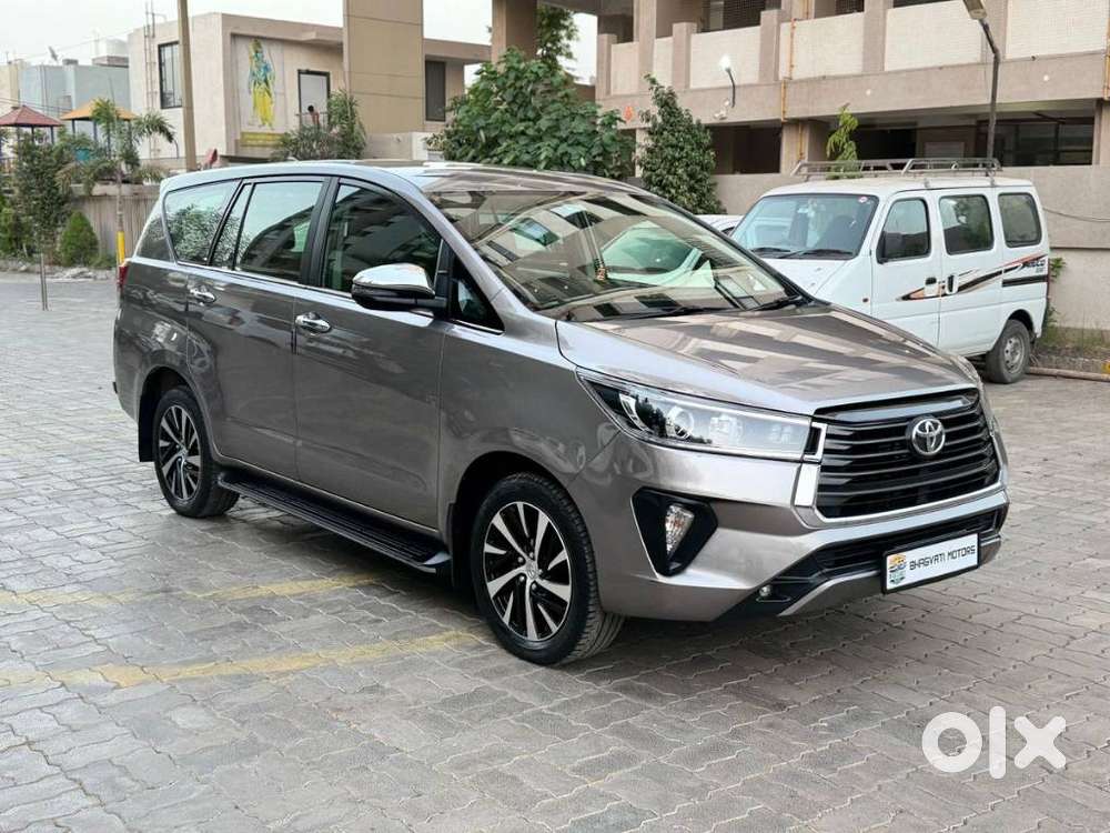 Toyota Innova 2.5 Zx Diesel 7 Seater Bsiii, 2022, Diesel