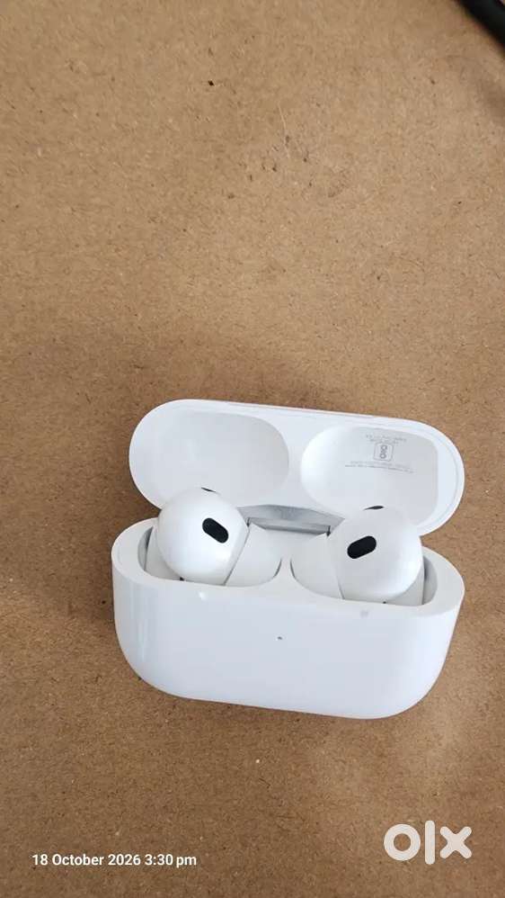 Apple aipods pro 2 years old 2nd Gen