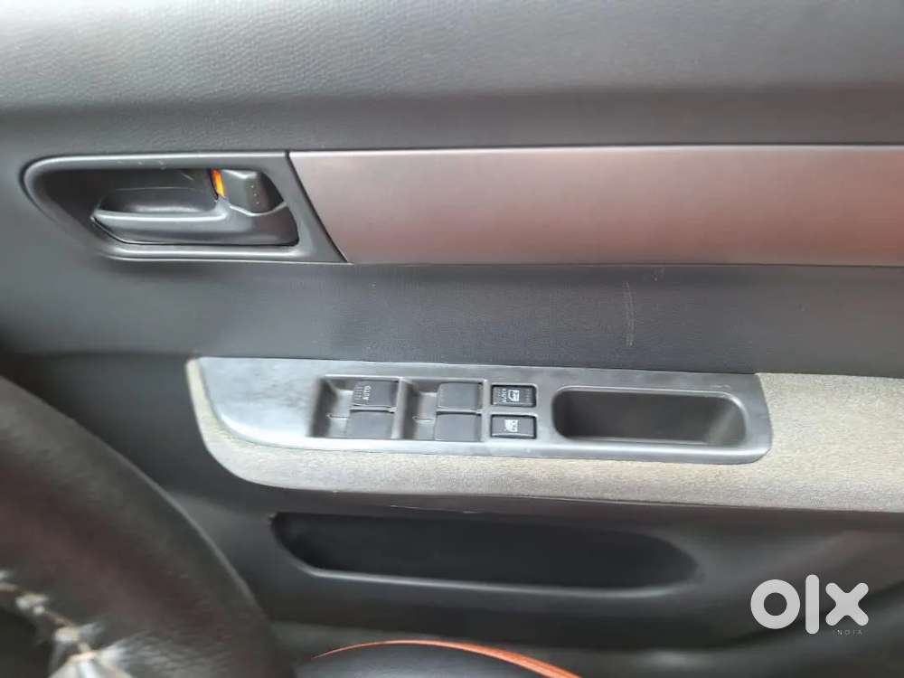 Swift Vxi Petrol 2005