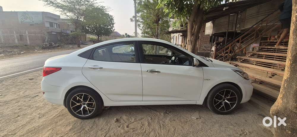Hyundai Verna Fluidic 1.6 2013