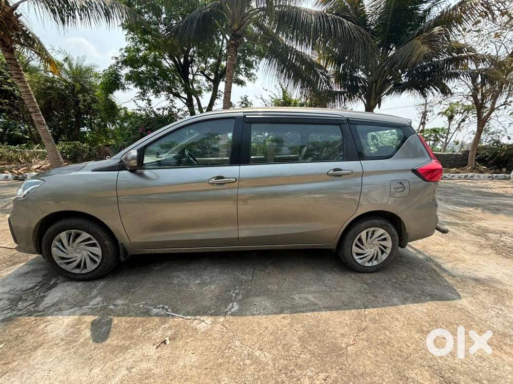 Maruti Suzuki Ertiga 2023 Petrol 125000 Km Driven