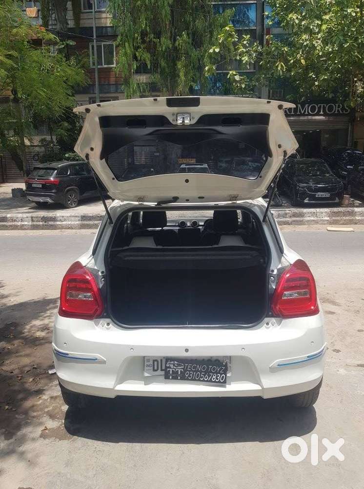 Maruti Suzuki Swift Vxi + Manual, 2022, Petrol