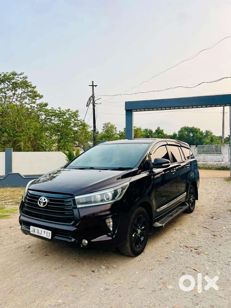 Toyota Innova Crysta 2017 Diesel Well Maintained