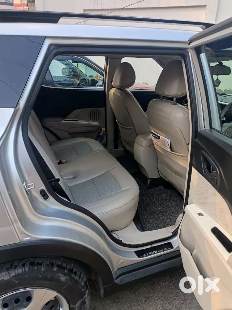 Mahindra Xuv300 2022 Petrol Well Maintained