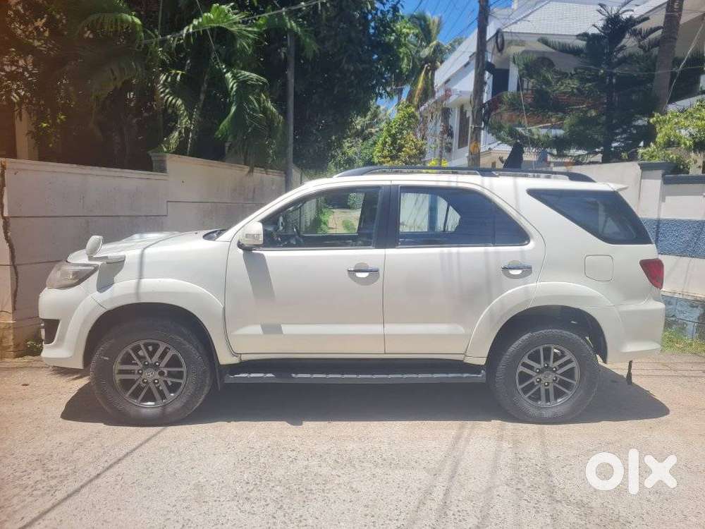 Toyota Fortuner 4x2 Manual, 2014, Diesel