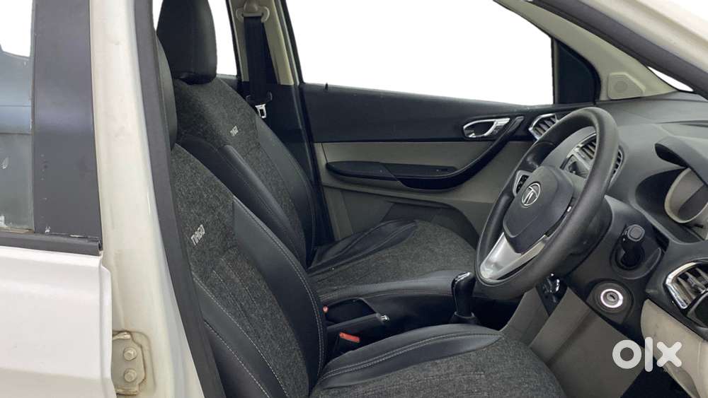 Tata Tiago 1.2 Revotron Xz, 2017, Petrol