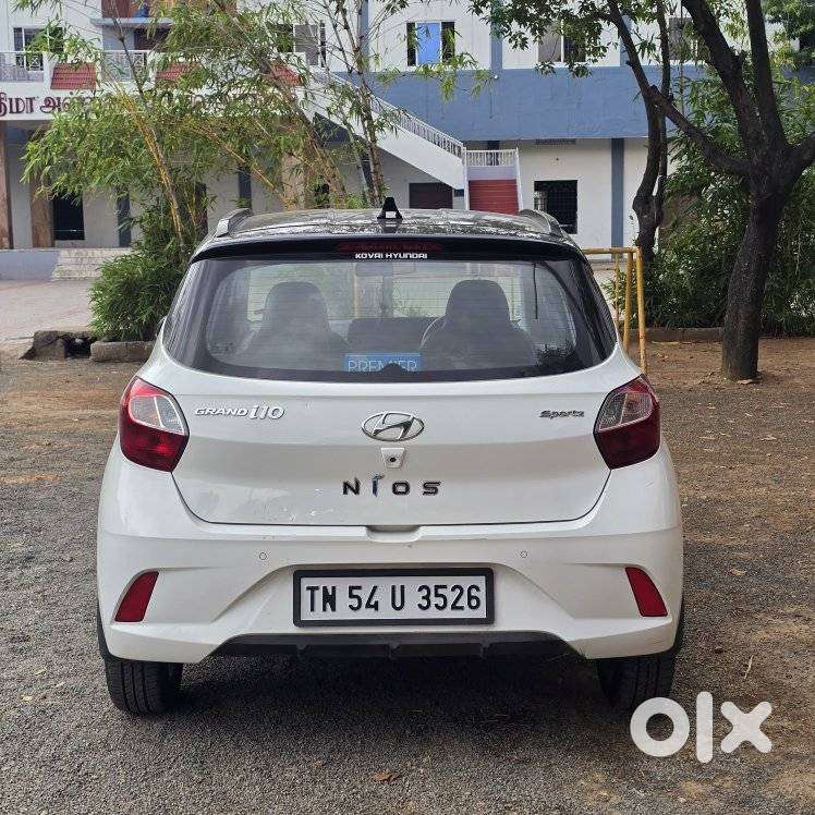 Hyundai Grand I10 Nios Sportz Dual Tone, 2021, Petrol