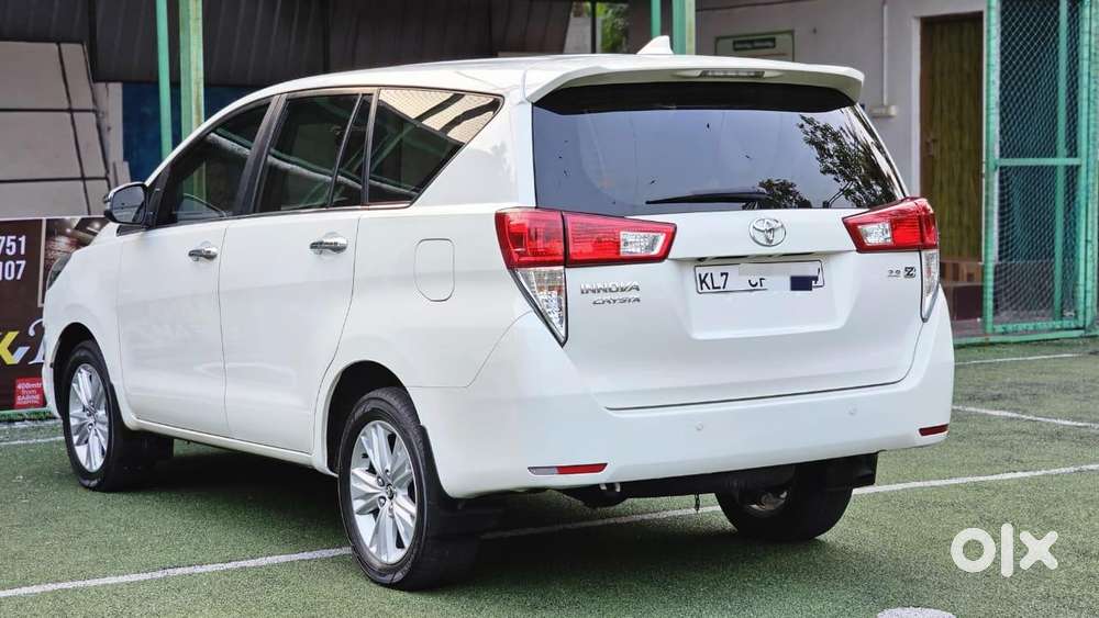 Toyota Innova Crysta