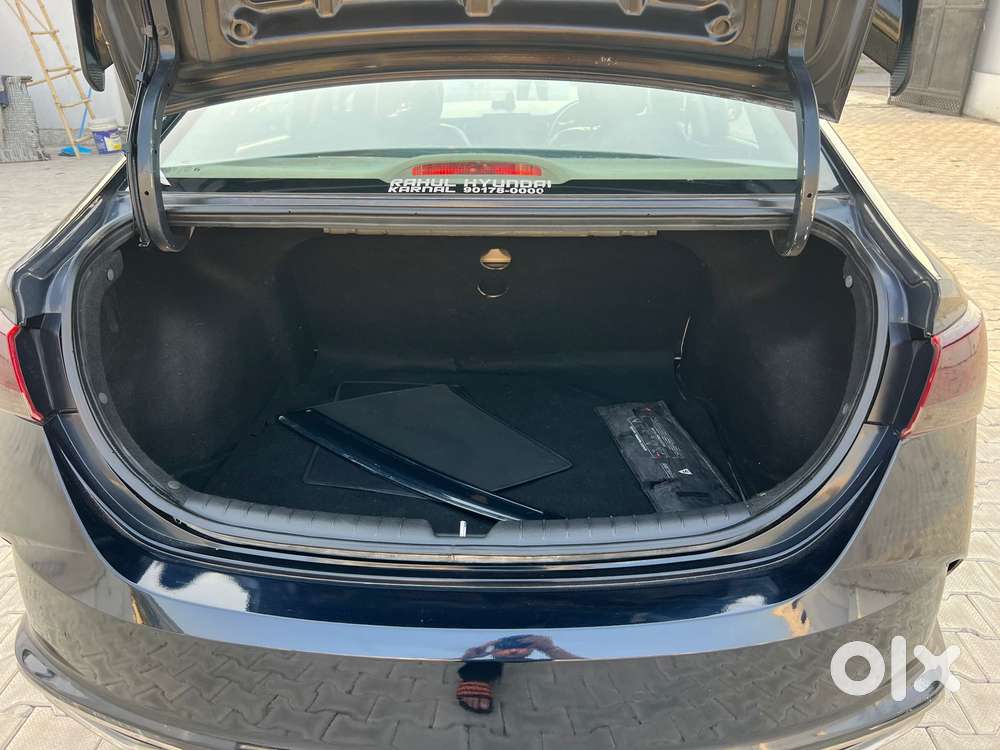 Hyundai Verna, 2022, Petrol